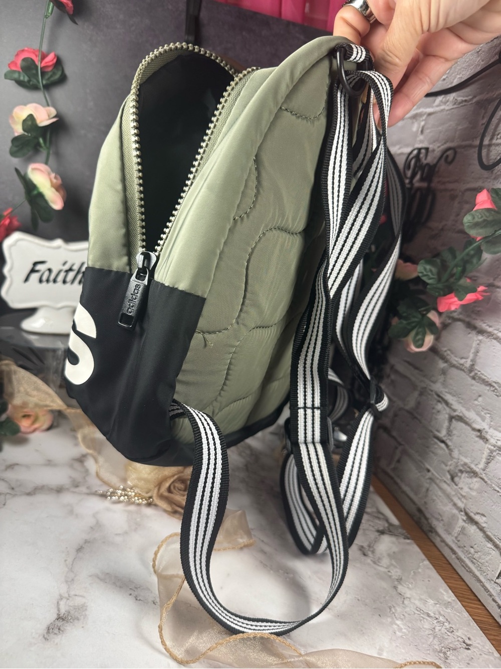 adidas army green and Black Small backpack - Picture 5 of 13